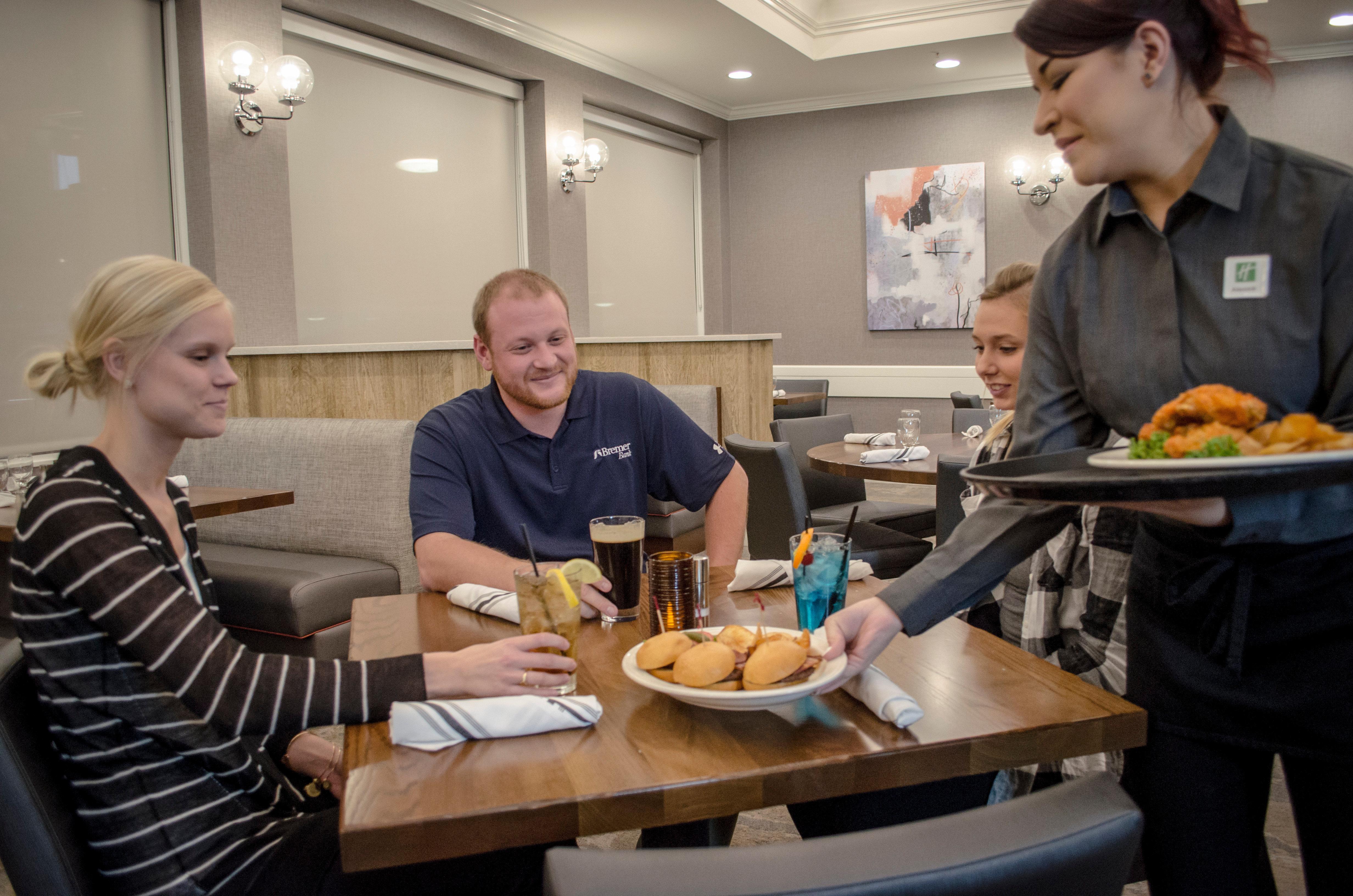 Holiday Inn Fargo By Ihg Esterno foto