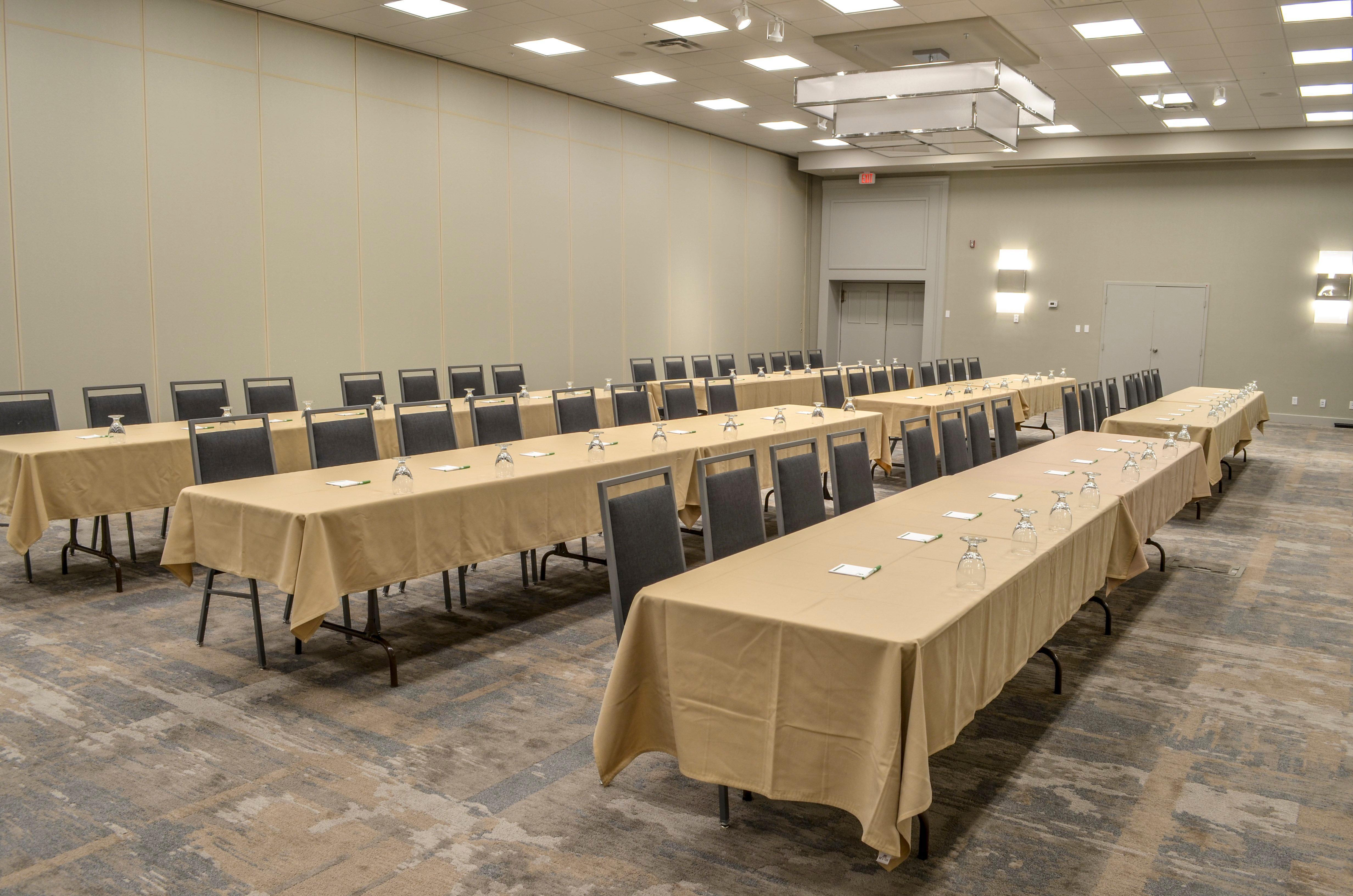 Holiday Inn Fargo By Ihg Esterno foto