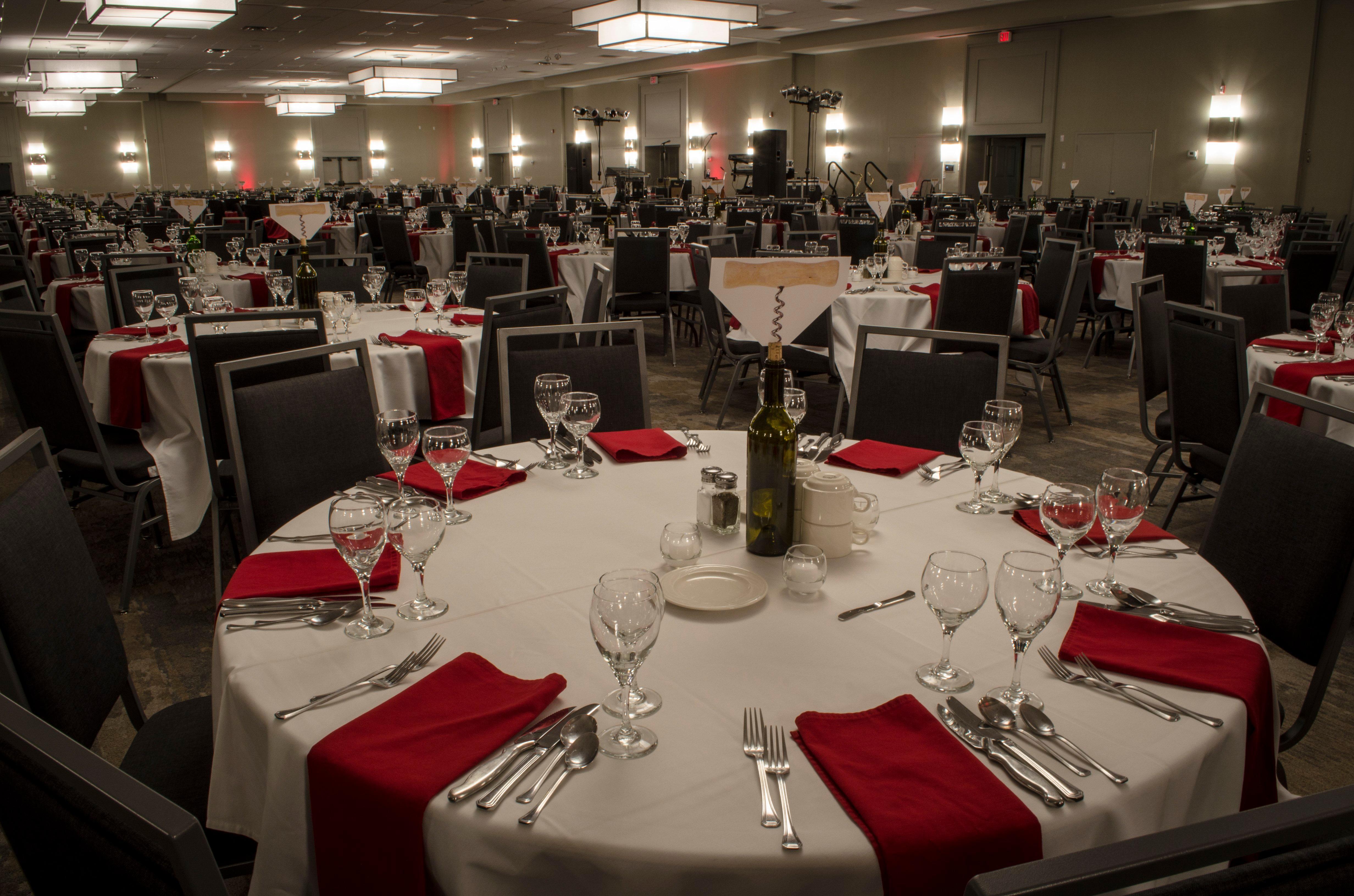 Holiday Inn Fargo By Ihg Esterno foto