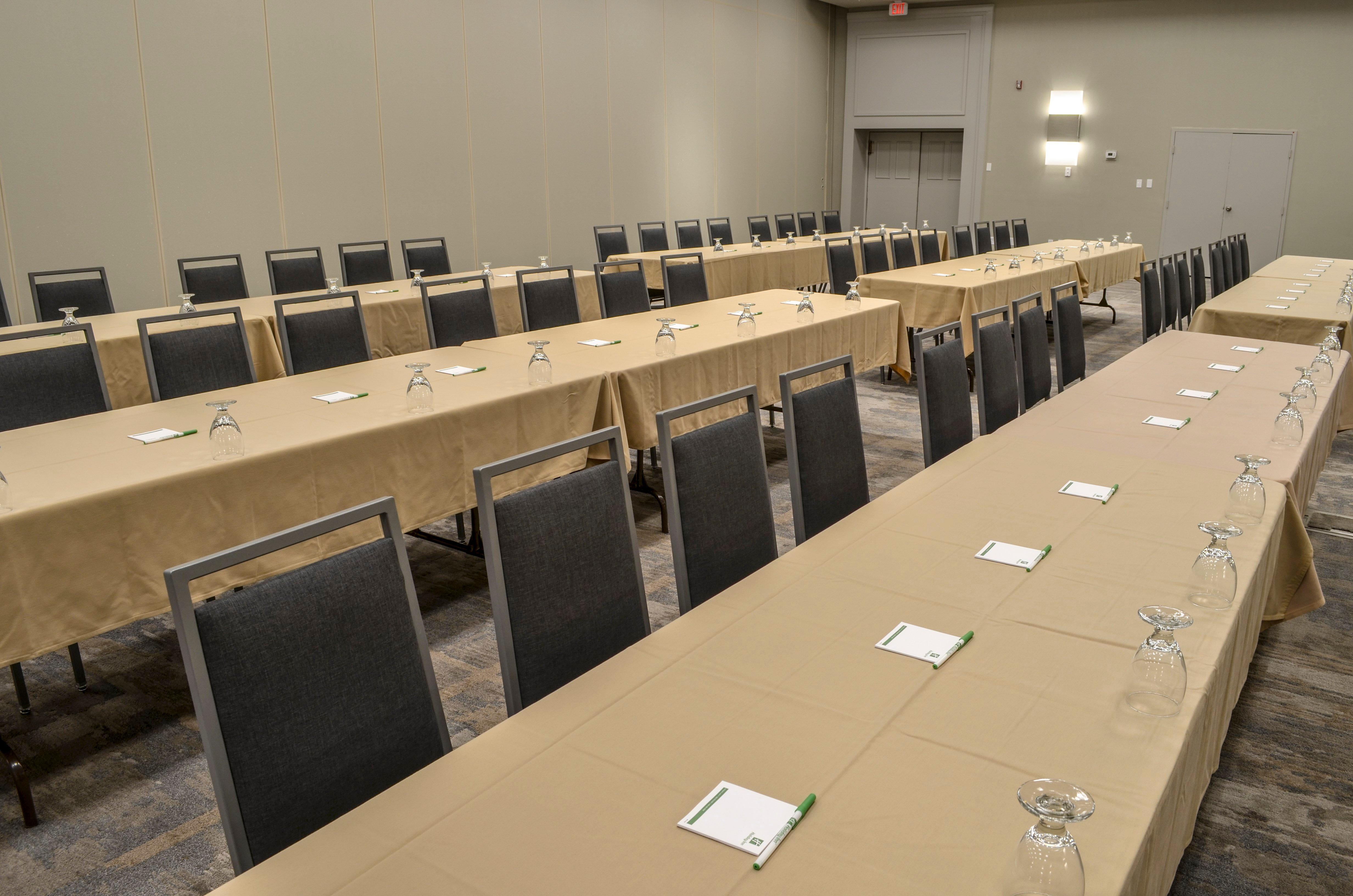 Holiday Inn Fargo By Ihg Esterno foto
